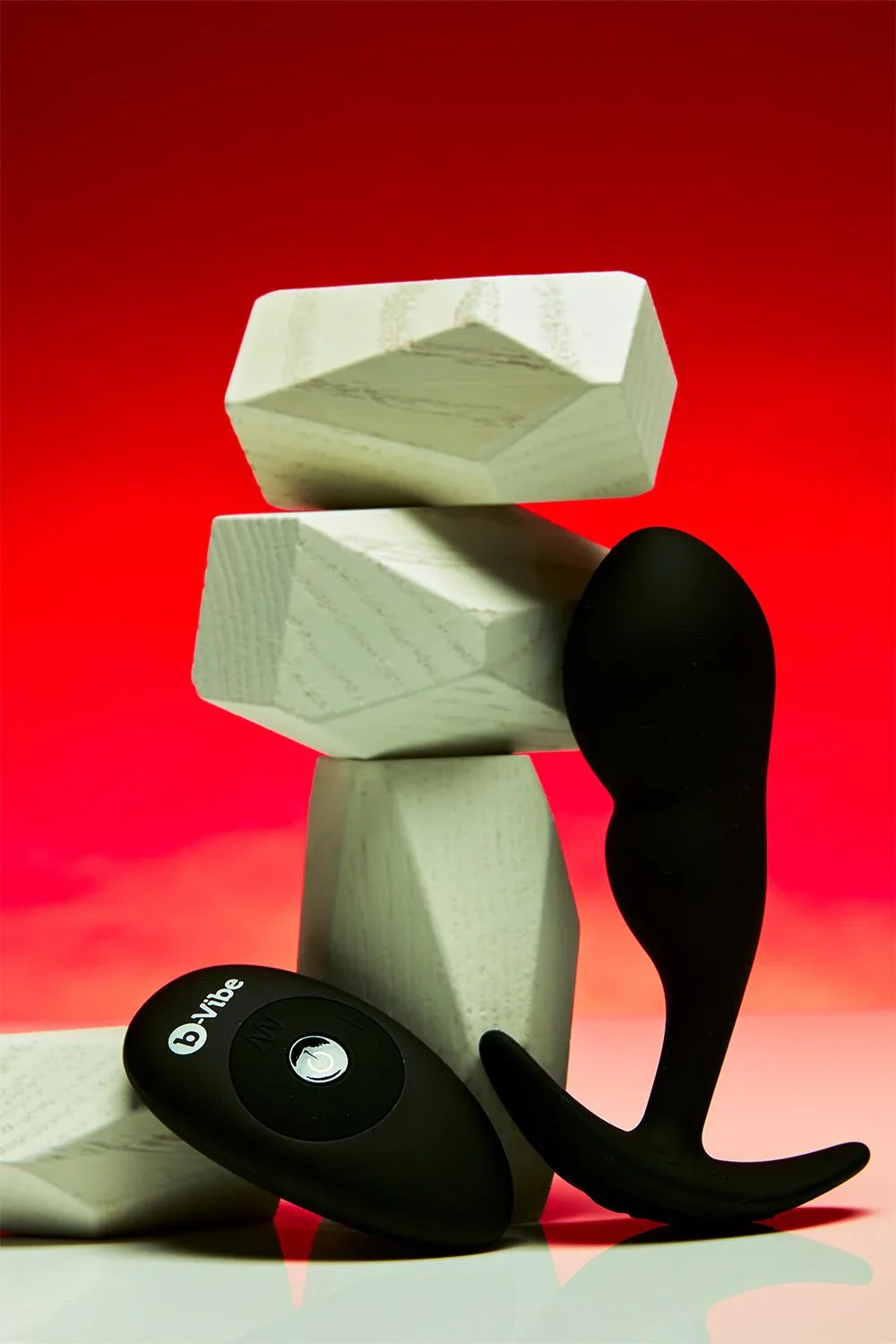 b-Vibe Remote Control P-Spot Snug Plug in Black